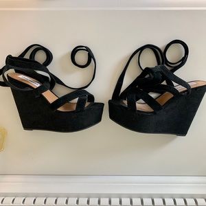 Steve Madden Black Wedge Sandals